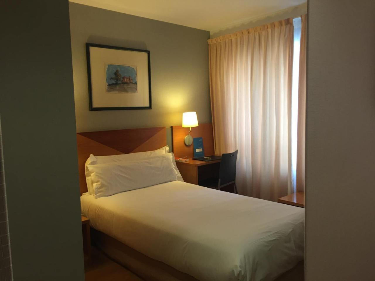 Oca Villa De Aviles Hotel Ngoại thất bức ảnh